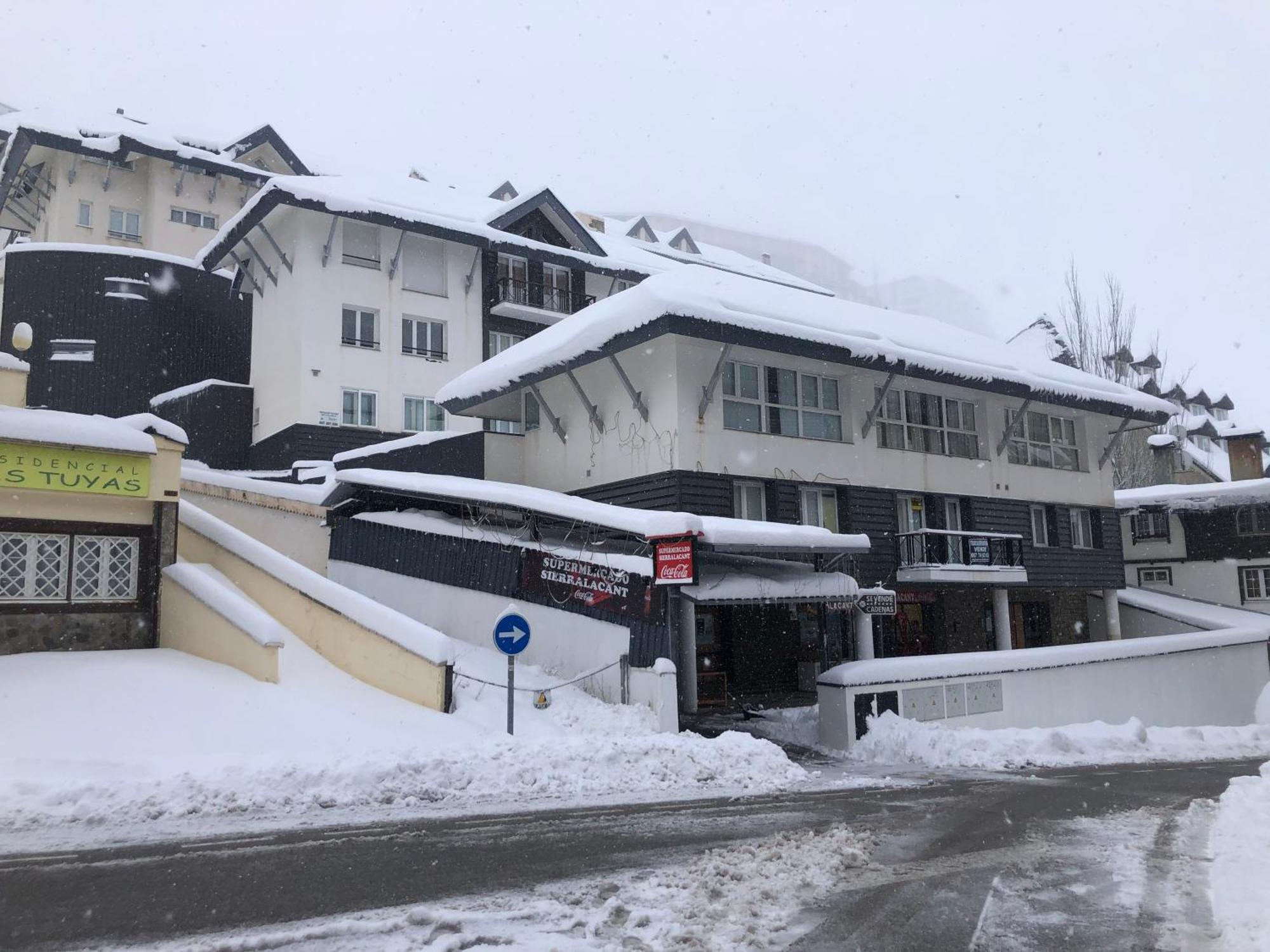 House Sierra Nevada 3 Habitaciones Y 2 Wc Para 8 Personas Екстериор снимка